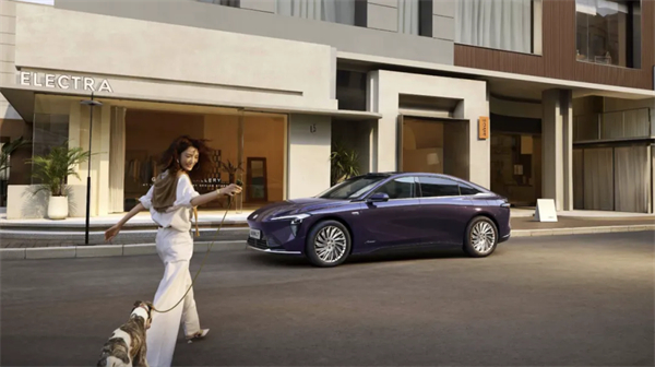 技術(shù)破局、全球突圍！上汽以改革深功鑄就“九連漲”硬核答卷