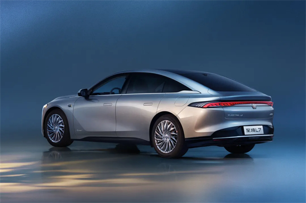 16.99萬起的別克至境L7，B級車的局，還得別克來破！