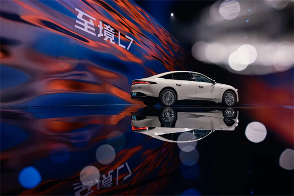 16.99萬起的別克至境L7，B級車的局，還得別克來破！