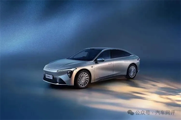 終端零售保持國(guó)內(nèi)行業(yè)第一，上汽集團(tuán)改革轉(zhuǎn)型助力跑出加速度