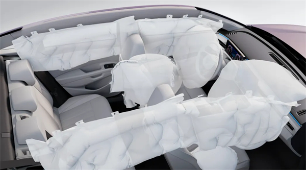 國(guó)民家轎大升級(jí)！朗逸 Pro 限時(shí)價(jià)8.88萬元起正式上市