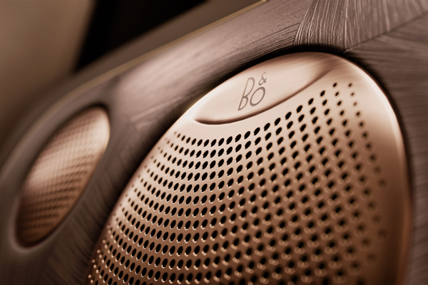 33.69萬(wàn)元起，上汽旗艦?智己LS9正式開(kāi)啟預(yù)售 以全球巔峰科技，顛覆30萬(wàn)級(jí)大六座SUV格局