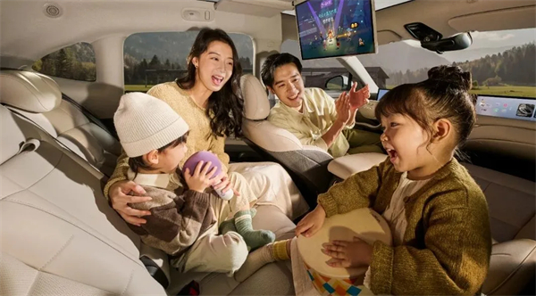 升艙不加價！“滿配SUV”全新智己LS6劇院版上市，權(quán)益價21.99萬~28.29萬元