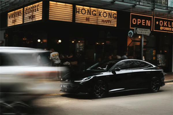 智己汽車重磅登陸香港市場(chǎng)，6系雙車同步上市