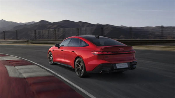 全新上汽奧迪A5L Sportback正式上市，限時(shí)臻享價(jià)25.99萬元起