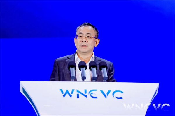 上汽集團(tuán)：多元?jiǎng)?chuàng)新，協(xié)同發(fā)展，共創(chuàng)汽車產(chǎn)業(yè)新未來(lái)