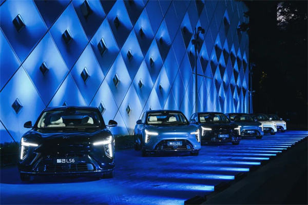 上汽正在成為中國(guó)汽車最典型的現(xiàn)金型企業(yè)