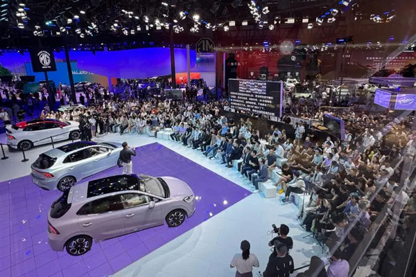 上汽集團(tuán):以創(chuàng)新驅(qū)動變革 以用戶定義價(jià)值