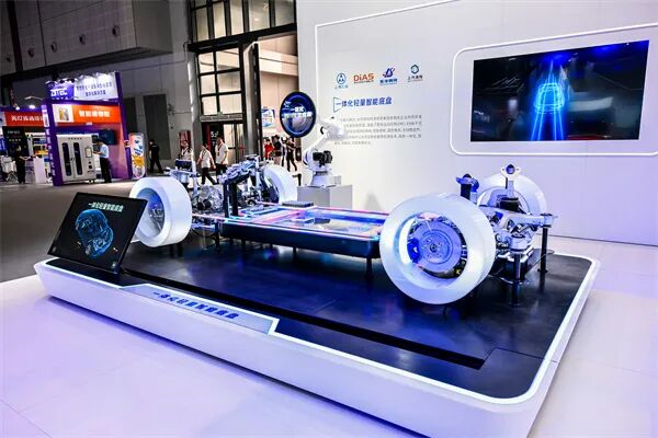 當(dāng)技術(shù)開花、改革結(jié)果：上汽的“硬核反攻”