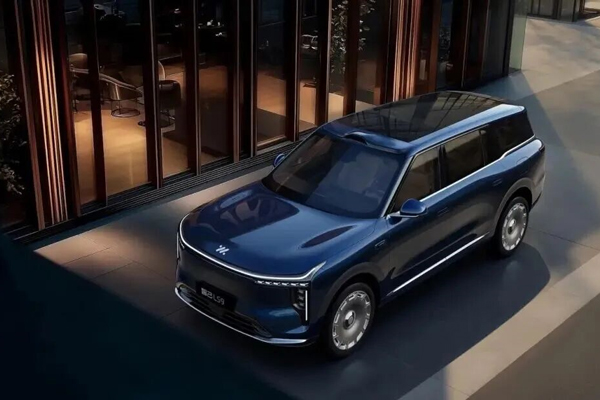 上汽集團(tuán)的2025:誰家新燕啄春泥